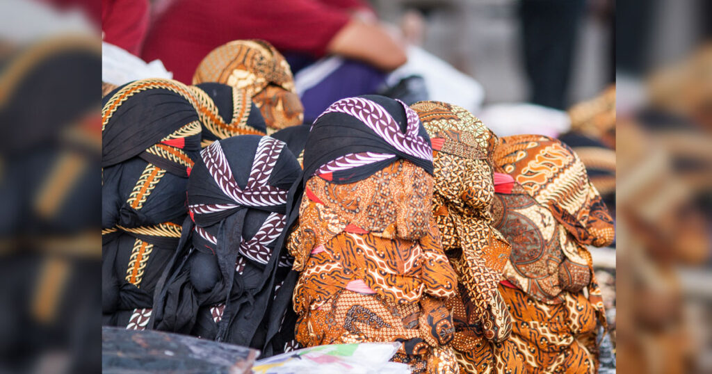 Kenapa Blangkon Jogja Memiliki Lipatan Khas? Ini Sejarahnya!