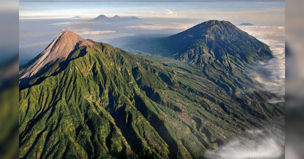 Misteri Garis Imajiner Merapi, Keraton, dan Laut Selatan